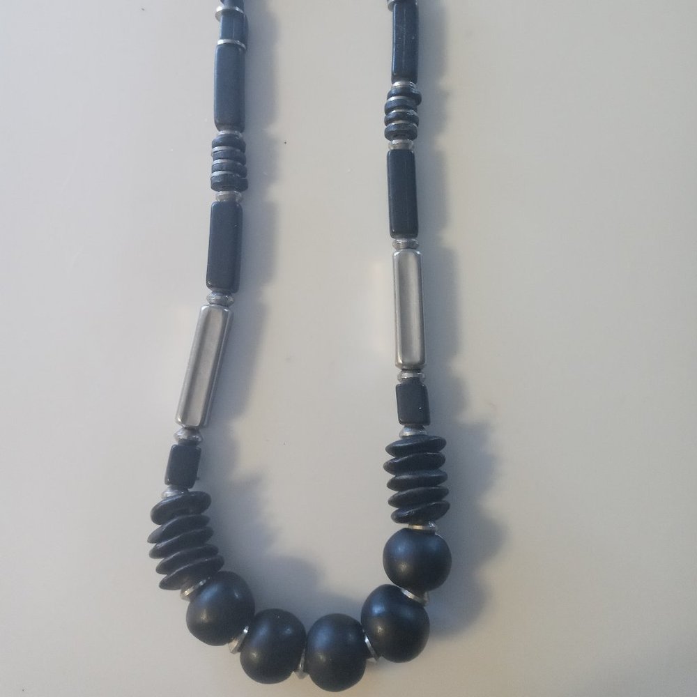 Black and silver tone wood necklace